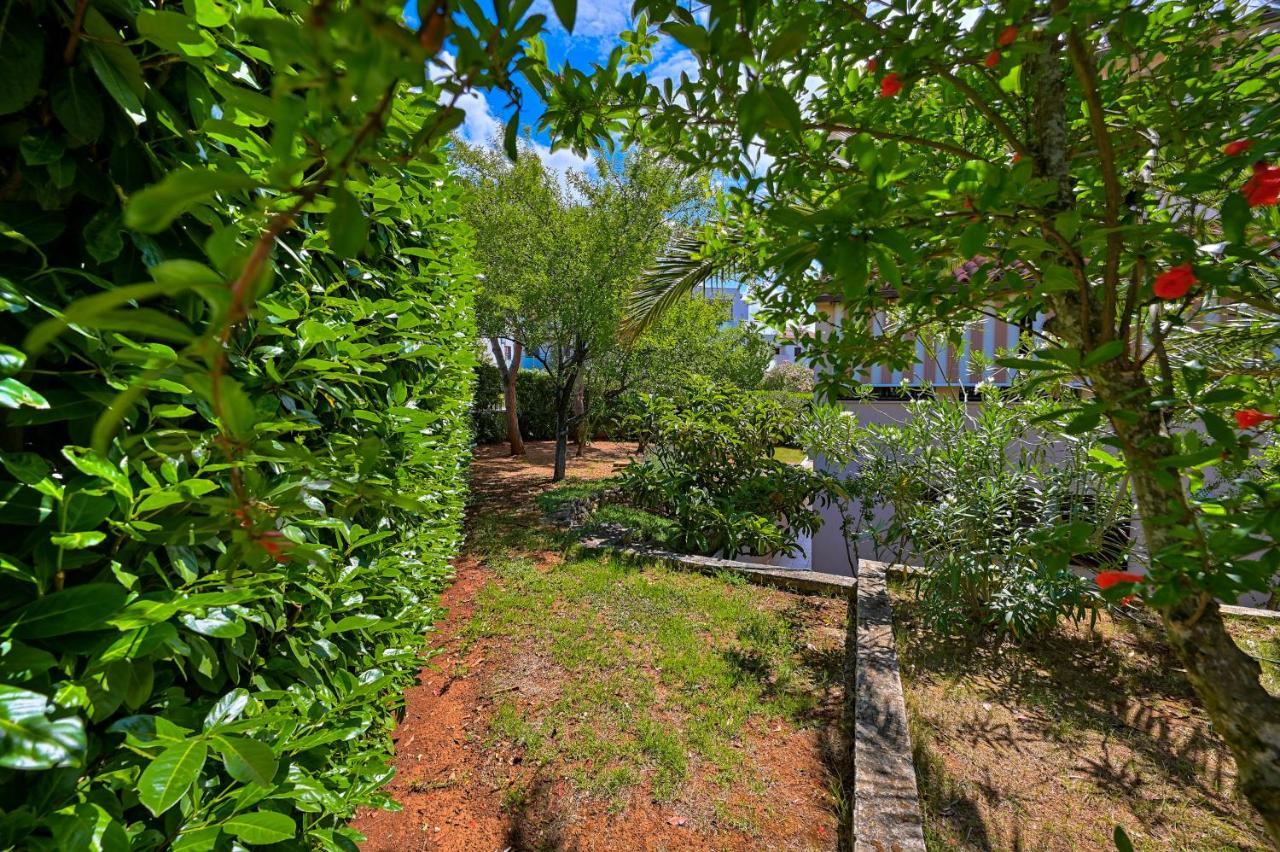 Iby Apartment Pula Luaran gambar