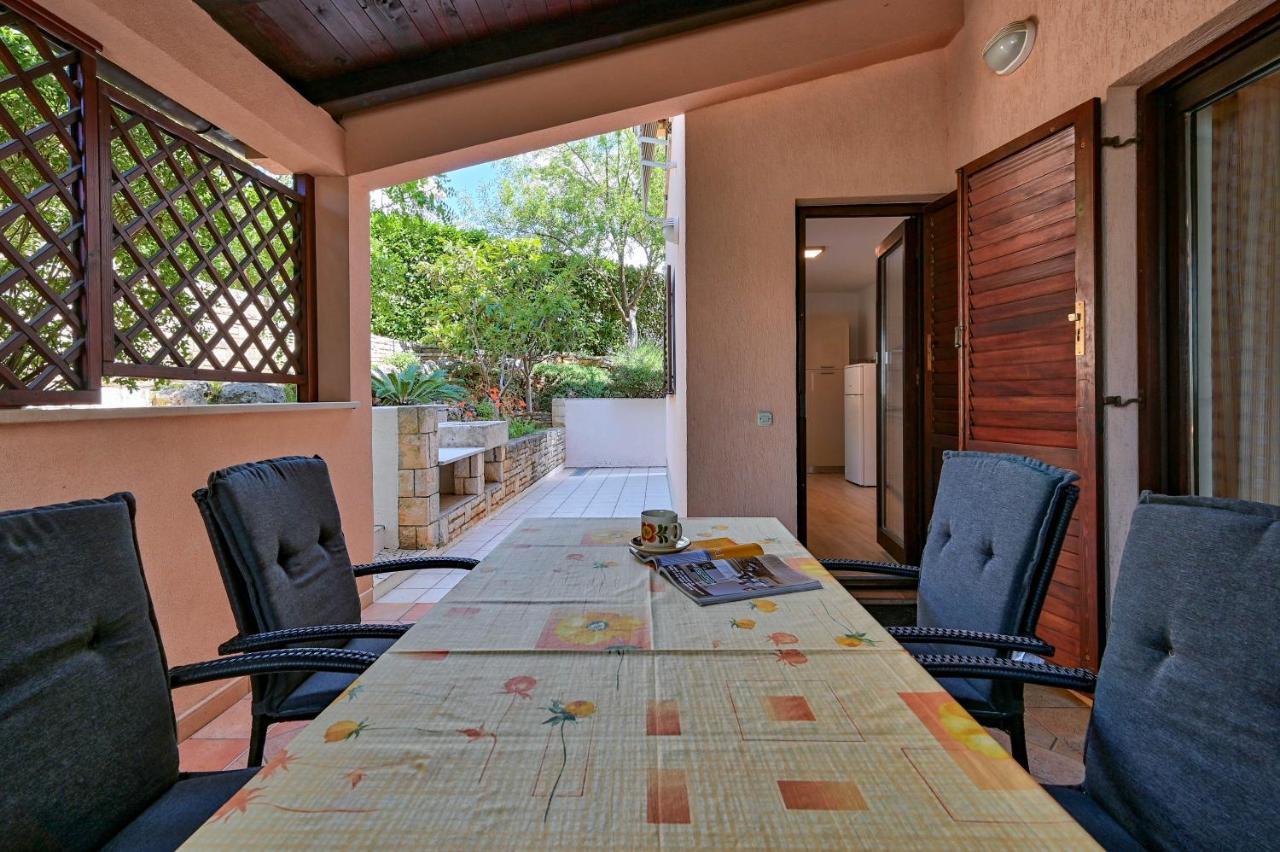 Iby Apartment Pula Luaran gambar