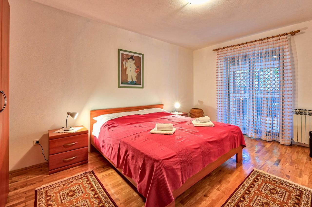 Iby Apartment Pula Luaran gambar